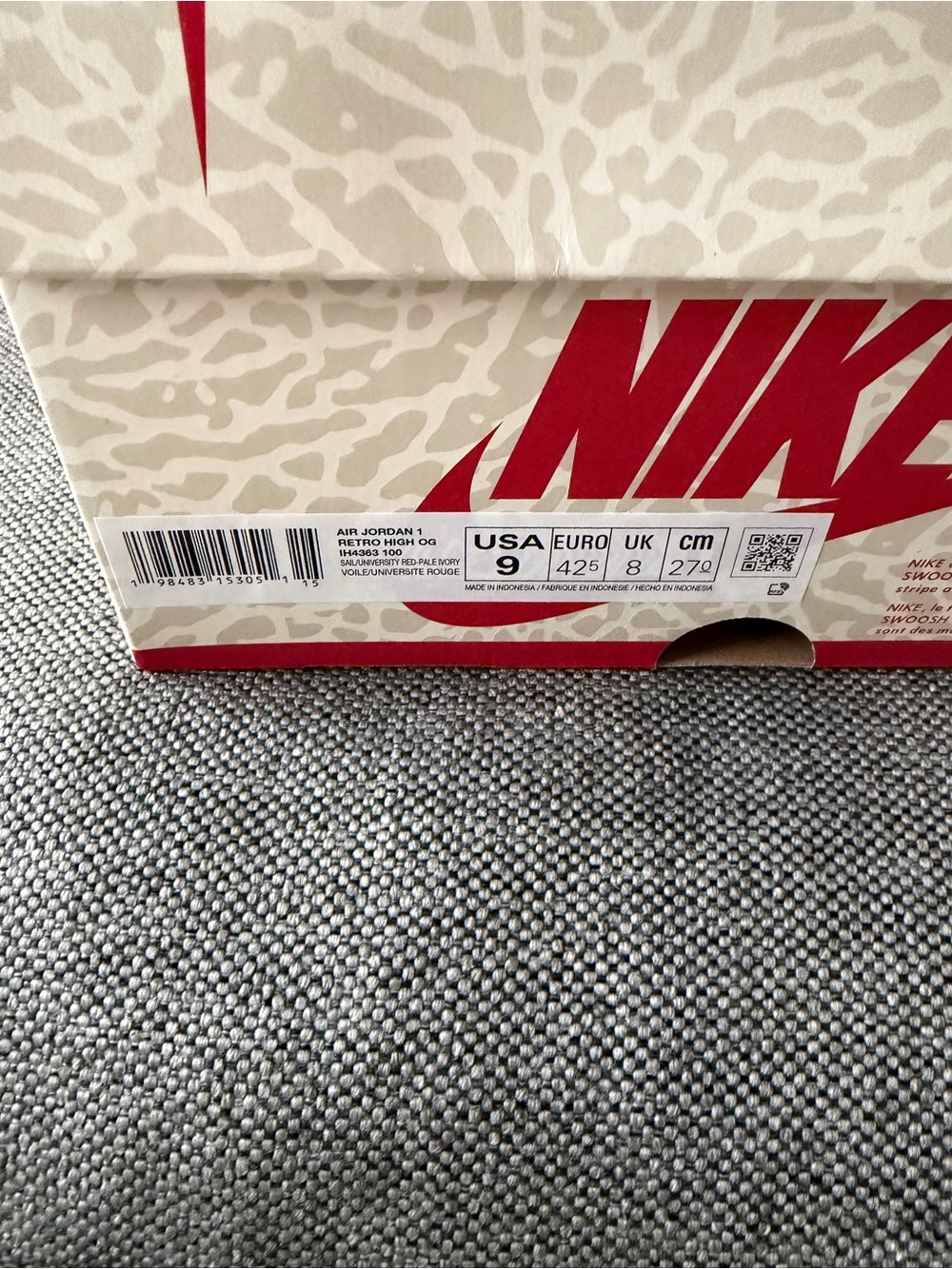 Air Jordan 1 Retro High OG - Picture 6 of 6